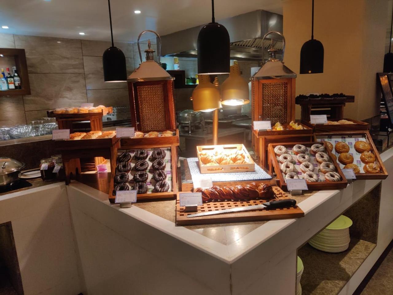 Holiday Inn Resort Goa By Ihg Cavelossim Exterior foto